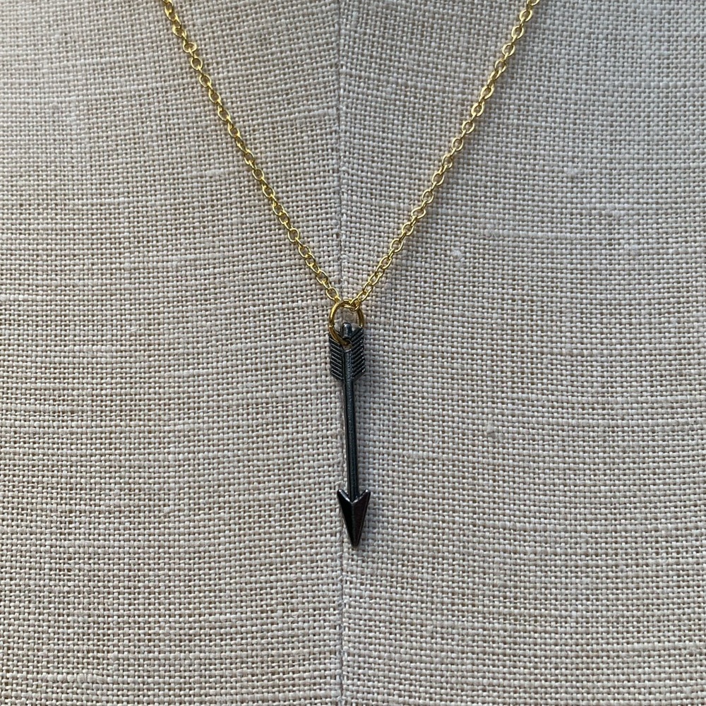 NWT Sterling Silver Plated Chain & Alloy Arrow Charm Necklace - Picture 11 of 16